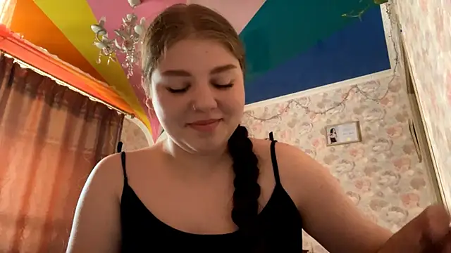 JackiStifflemire online show from June 5, 2:23 pm