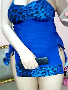 Snapshot of So-so-sexy chatting on June 17, 2:47 am So-so-sexy online show from June 17, 2:47 am