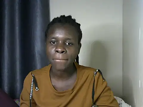 queen lola1 online show from July 6, 3:47 am