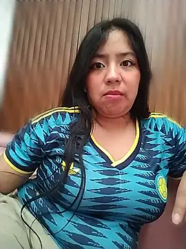 Snapshot of Amber_Herrera chatting on July 1, 12:51 pm Amber Herrera online show from July 1, 12:51 pm