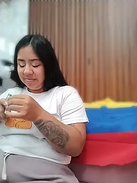 Snapshot of Amber_Herrera chatting on July 2, 12:22 pm Amber Herrera online show from July 2, 12:22 pm