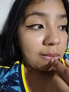 Snapshot of Amber_Herrera chatting on July 8, 12:59 am Amber Herrera online show from July 8, 12:59 am