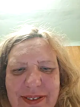 Snapshot of SonyaMarmeladx chatting on June 19, 2:43 pm SonyaMarmeladx online show from June 19, 2:43 pm