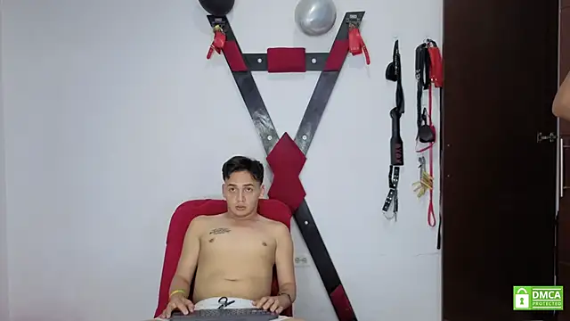 Nicolas AthleticBoy online show from June 29, 8:09 pm