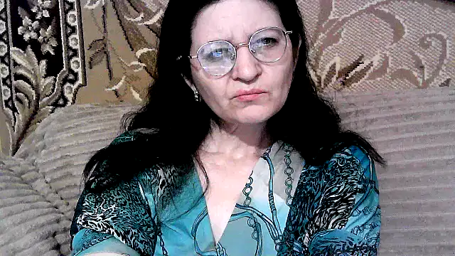 Snapshot of Dear_Annet chatting on June 20, 6:33 pm Dear Annet online show from June 20, 6:33 pm