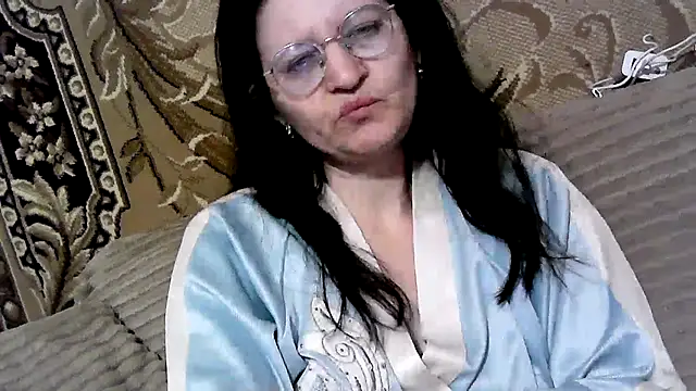 Snapshot of Dear_Annet chatting on June 21, 6:54 pm Dear Annet online show from June 21, 6:54 pm