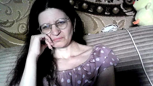 Snapshot of Dear_Annet chatting on July 1, 10:50 am Dear Annet online show from July 1, 10:50 am