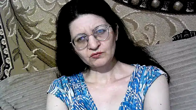 Snapshot of Dear_Annet chatting on July 9, 7:40 pm Dear Annet online show from July 9, 7:40 pm
