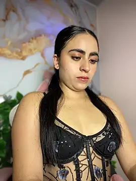 LILI 911 online show from June 15, 9:50 pm