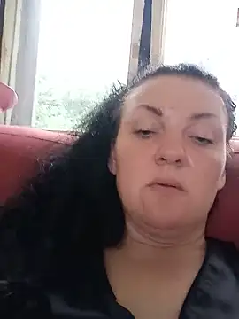 -LuluBerry- online show from June 5, 6:52 am