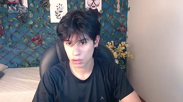 Snapshot of wayath1 chatting on July 1, 11:12 am wayath1 online show from July 1, 11:12 am