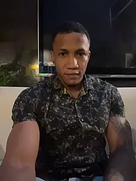 LoganVarela online show from July 3, 10:54 am