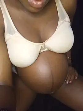 Modelaura online show from June 10, 7:02 pm