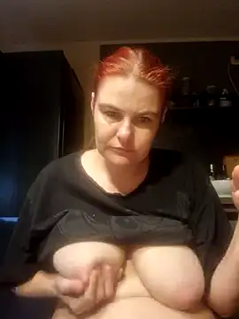 GoldenWifee online show from July 14, 4:17 am