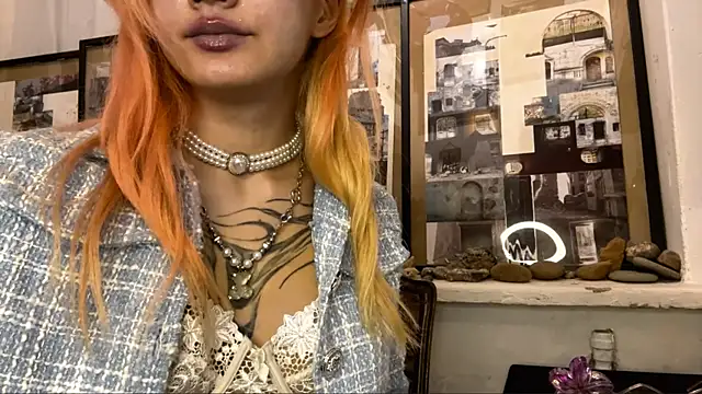 JoanneMcauly online show from June 24, 9:47 pm