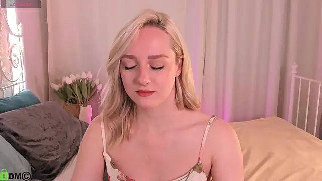 Chloe-Deccer online show from July 20, 1:09 am