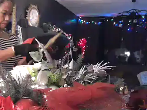 Snapshot of Hornygirltheone chatting on December 5, 6:54 am Hornygirltheone online show from December 5, 6:54 am