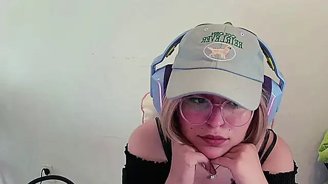 PinkMoonBaby online show from June 6, 7:24 am