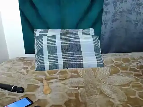 Snapshot of -pussy_lover_ chatting on June 11, 5:49 am -pussy lover online show from June 11, 5:49 am