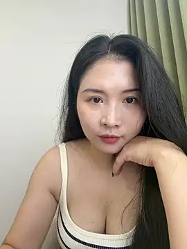 Snapshot of Doudou__520 chatting on June 27, 7:24 am Doudou 520 online show from June 27, 7:24 am