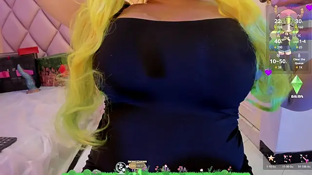 Snapshot of Alicee_tylor chatting on June 20, 11:35 am Alicee tylor online show from June 20, 11:35 am