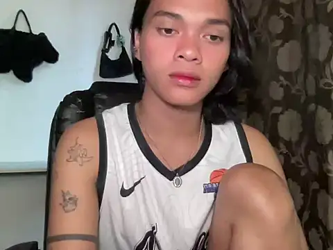 Justine0419 online show from July 12, 9:33 am