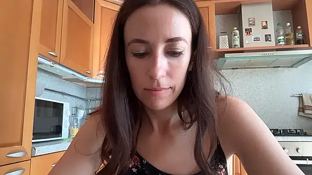 Flamingo Queen online show from July 19, 5:55 am