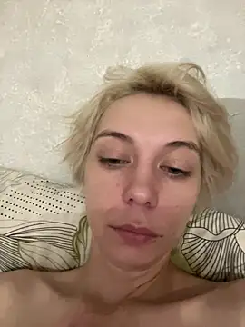 Snapshot of Blondice_ann chatting on July 25, 3:09 pm Blondice ann online show from July 25, 3:09 pm