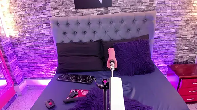 AngeliqueGirard online show from July 20, 3:03 pm