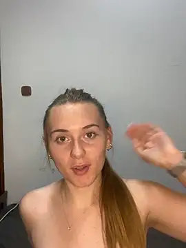 FlirtySophiaa online show from June 18, 10:58 pm