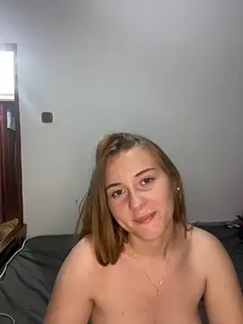 FlirtySophiaa online show from June 19, 6:56 pm