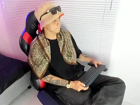 cameron lux77 online show from June 29, 3:46 am