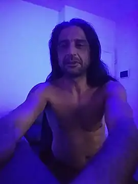 Nightcrawlers online show from June 21, 2:25 am