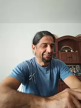 Nightcrawlers online show from July 8, 7:07 pm