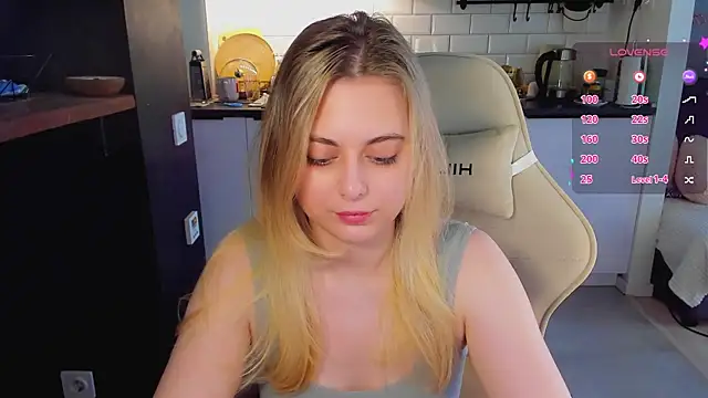 blonde kellyy online show from June 23, 3:37 am