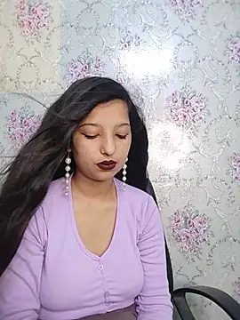 Snapshot of Queen_Rosyy chatting on June 23, 4:32 am Queen Rosyy online show from June 23, 4:32 am