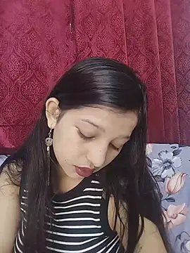 Snapshot of Queen_Rosyy chatting on July 24, 3:37 am Queen Rosyy online show from July 24, 3:37 am