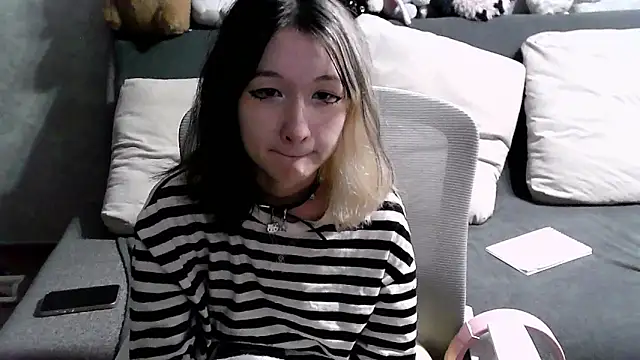 Lilfain baby online show from July 28, 3:21 pm