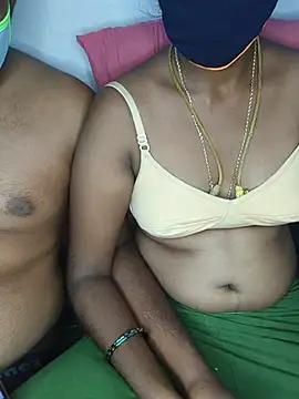 Snapshot of sweet_saranya chatting on July 3, 3:51 pm sweet saranya online show from July 3, 3:51 pm