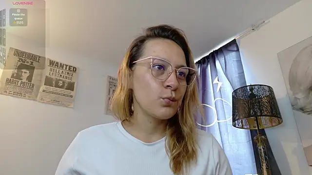 Snapshot of amanda_ferrer chatting on July 2, 1:50 pm amanda ferrer online show from July 2, 1:50 pm