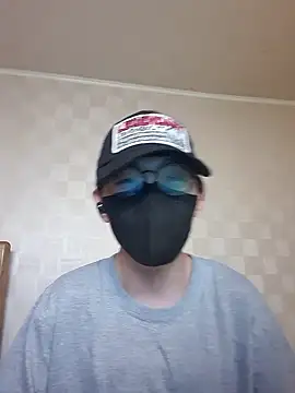 TYYUIOE3 online show from June 10, 4:34 am