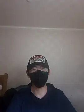 TYYUIOE3 online show from June 13, 3:43 pm