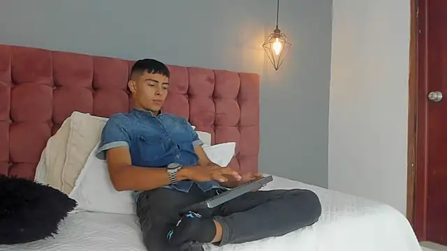 Bruno fox online show from June 17, 12:40 pm