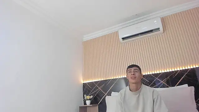 Bruno fox online show from June 19, 7:17 pm