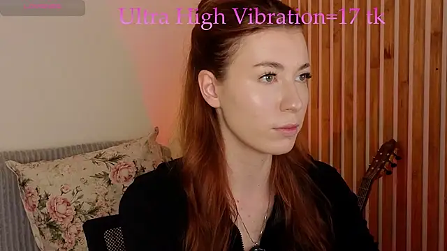 Snapshot of AlisaRussel chatting on June 18, 5:28 pm AlisaRussel online show from June 18, 5:28 pm