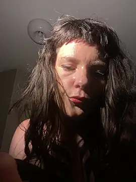 nyra rouge online show from June 16, 9:39 pm