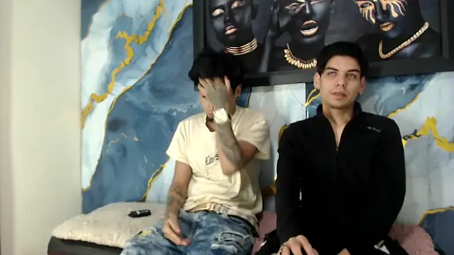 Snapshot of TheShamefulBoys chatting on July 14, 5:23 am TheShamefulBoys online show from July 14, 5:23 am