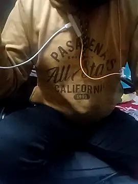 Snapshot of Lawrencedlkk007 chatting on February 7, 2:43 pm Lawrencedlkk007 online show from February 7, 2:43 pm