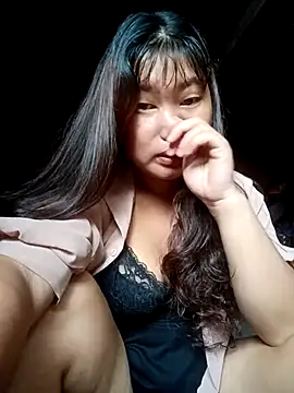Snapshot of Emelyzz chatting on July 19, 2:15 am Emelyzz online show from July 19, 2:15 am