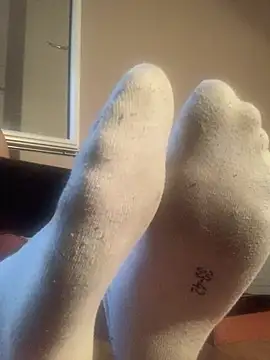 feetG24 online show from July 15, 5:29 pm